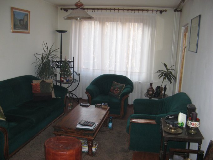Apartament cu 4 camere de vanzare, confort 1, zona Rogerius,  Oradea Bihor