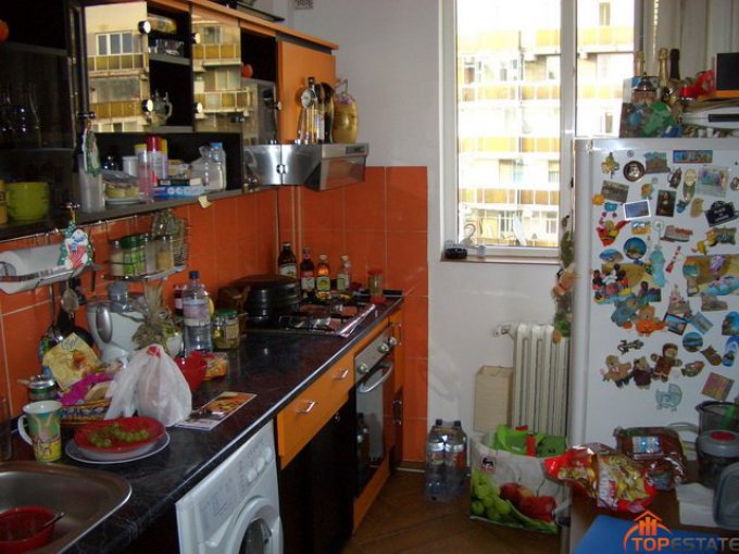  Bucuresti, zona Tineretului, apartament cu 2 camere de inchiriat, Mobilata modest
