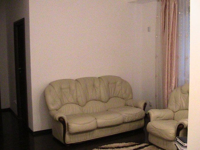Apartament cu 2 camere de vanzare, confort 1, zona Damaroaia,  Bucuresti