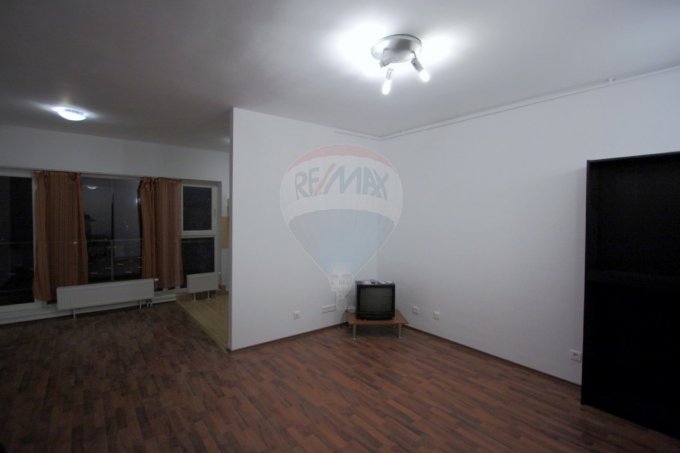 agentie imobiliara inchiriez apartament decomandata, in zona Titan, orasul Bucuresti