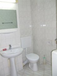 Apartament cu 3 camere de vanzare, confort 1, zona Dacia,  Bucuresti