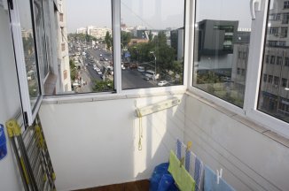 proprietar vand apartament semidecomandat, in zona Piata Sudului, orasul Bucuresti