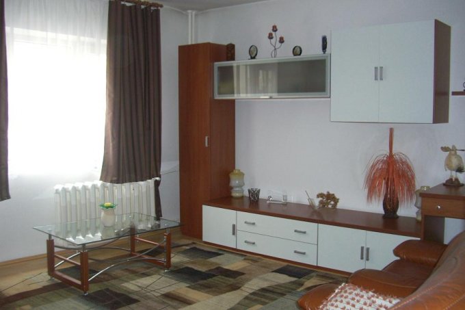  Bucuresti, zona Doamna Ghica, apartament cu 3 camere de vanzare