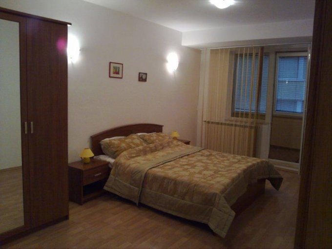 inchiriere apartament cu 3 camere, decomandat, in zona Nord, orasul Bucuresti