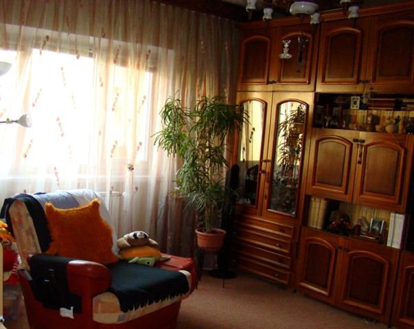 proprietar vand apartament decomandat, in zona Sebastian, orasul Bucuresti