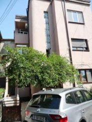 vanzare apartament cu 3 camere, semidecomandat, in zona Ultracentral, orasul Bucuresti