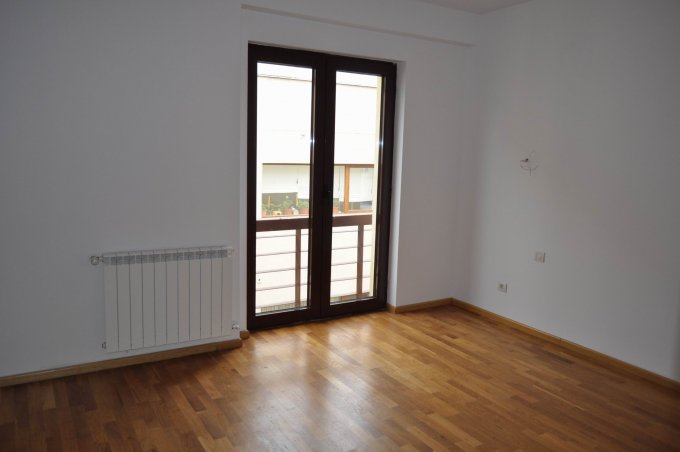 vanzare apartament cu 3 camere, semidecomandat, in zona Soseaua Nordului, orasul Bucuresti