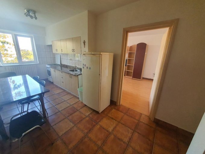 Apartament de vanzare direct de la proprietar, in Constanta, in zona Ciresica, cu 72.000 euro negociabil. 1 grup sanitar, suprafata utila 51 mp.