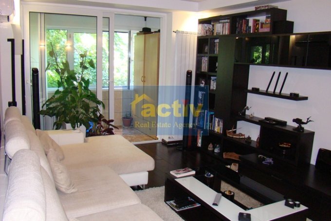 Apartament cu 2 camere de vanzare, confort 1, zona Peninsula,  Constanta