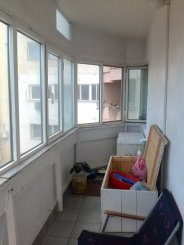 vanzare apartament cu 2 camere, decomandat, in zona Tomis 2, orasul Constanta