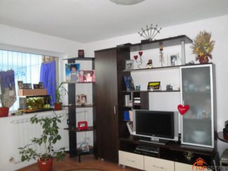 proprietar vand apartament decomandata, in zona Tomis Nord, orasul Constanta