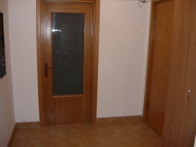 agentie imobiliara inchiriez apartament decomandat, in zona Tic Tac, orasul Constanta