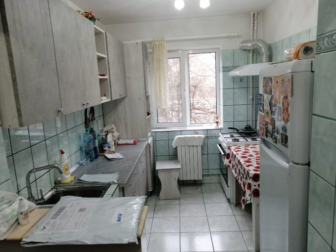 vanzare Apartament Constanta cu 3 camere, cu 1 grup sanitar, suprafata utila 60 mp. Pret: 84.500 euro.