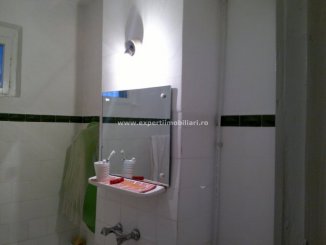 agentie imobiliara vand apartament decomandat, in zona CET, orasul Constanta