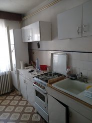 Apartament cu 3 camere de vanzare, confort Lux, zona Tomis Nord,  Constanta