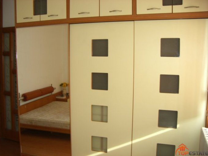 vanzare duplex cu 4 camere, decomandat, in zona Tomis Nord, orasul Constanta