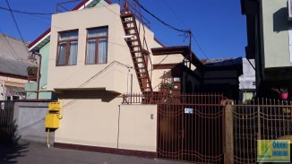 vanzare casa de la agentie imobiliara, cu 4 camere, in zona Casa de Cultura, orasul Constanta