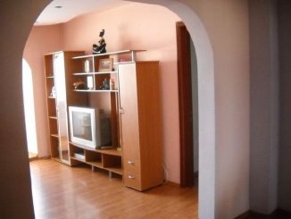 vanzare apartament cu 3 camere, decomandat, in zona Cantacuzino, orasul Ploiesti