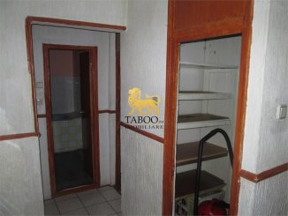 Apartament cu 2 camere de vanzare, confort 1, zona Lucian Blaga,  Sebes Alba