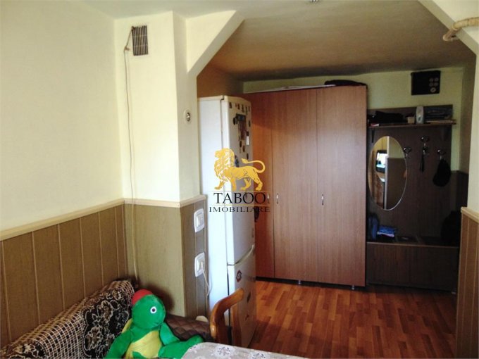 Apartament cu 2 camere de vanzare, confort 1, zona Cetate,  Alba Iulia Alba