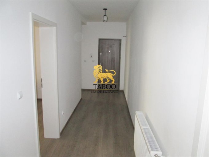 Apartament cu 3 camere de vanzare, confort 1, zona Drumul Petrestiului,  Sebes Alba