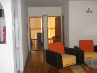 vanzare apartament cu 3 camere, decomandat, in zona Maier, orasul Alba Iulia