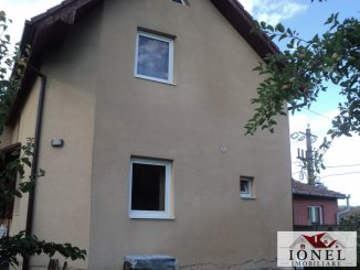 Alba Alba Iulia, zona Centru, casa cu 4 camere de vanzare de la agentie imobiliara