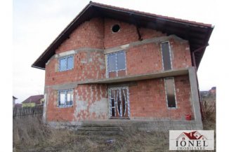 Casa de vanzare cu 4 camere, in zona Micesti, Alba Iulia Alba