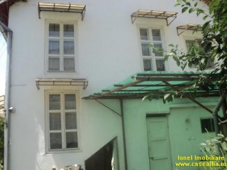 Casa de vanzare cu 8 camere, in zona Centru, Alba Iulia Alba