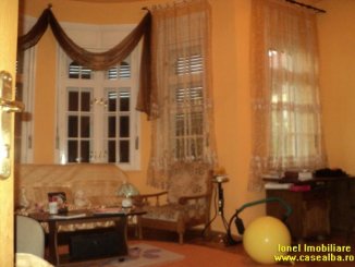 vanzare vila de la agentie imobiliara, cu 1 etaj, 10 camere, in zona Cetate, orasul Alba Iulia