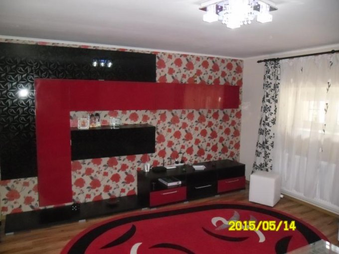 vanzare apartament cu 2 camere, decomandat, in zona Ultracentral, orasul Arad