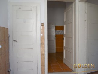 vanzare apartament cu 2 camere, decomandat, in zona Intim, orasul Arad