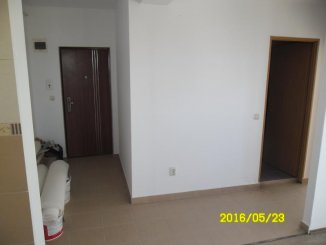 vanzare apartament cu 2 camere, semidecomandat, in zona Confectii, orasul Arad
