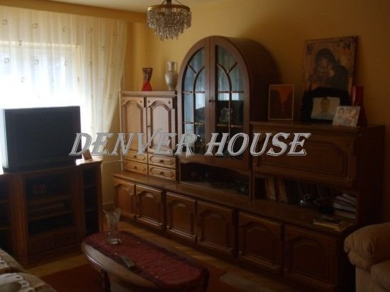 Apartament cu 3 camere de vanzare, confort 1, zona Cismigiu,  Arad