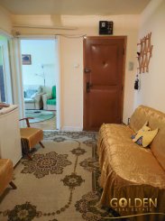 vanzare apartament cu 3 camere, decomandat, in zona Aradul Nou, orasul Arad