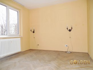 Apartament cu 3 camere de vanzare, confort 1, zona Podgoria,  Arad