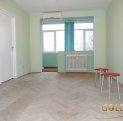 vanzare apartament cu 3 camere, decomandat, in zona Podgoria, orasul Arad