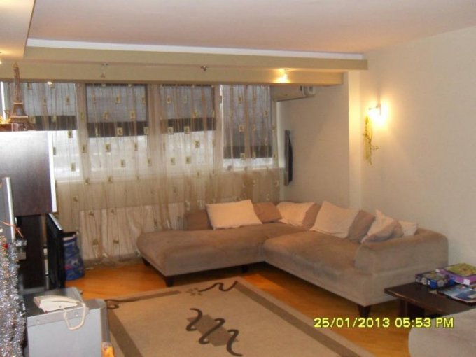 vanzare apartament cu 3 camere, decomandat, in zona Micalaca, orasul Arad