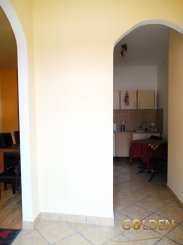 vanzare apartament cu 3 camere, semidecomandat, in zona Ultracentral, orasul Arad