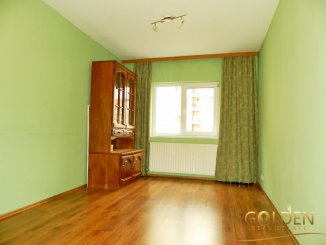 Apartament cu 3 camere de vanzare, confort Lux, zona Intim,  Arad
