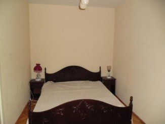 inchiriere apartament cu 4 camere, decomandat, in zona Ultracentral, orasul Arad