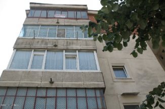agentie imobiliara inchiriez apartament decomandat, in zona Rolast, orasul Pitesti