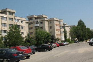 agentie imobiliara inchiriez apartament decomandat, in zona Rolast, orasul Pitesti