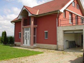 Bihor Oradea, zona Nufarul, casa cu 5 camere de vanzare de la agentie imobiliara