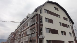Apartament cu 2 camere de vanzare, confort 1, zona Tractorul,  Brasov