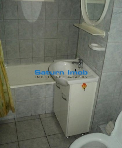 agentie imobiliara vand apartament decomandat, in zona Calea Bucuresti, orasul Brasov