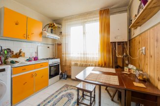 Apartament cu 2 camere de vanzare, confort 1, zona Uzina 2,  Brasov