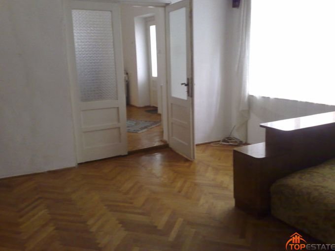 vanzare apartament cu 2 camere, decomandata, in zona Central, orasul Brasov