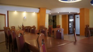 vanzare Mini hotel de la proprietar cu 2 etaje, 16 camere, in zona Blumana, orasul Brasov