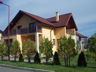 vanzare vila de la agentie imobiliara, cu 1 etaj, 4 camere, in zona Exterior Nord, orasul Brasov